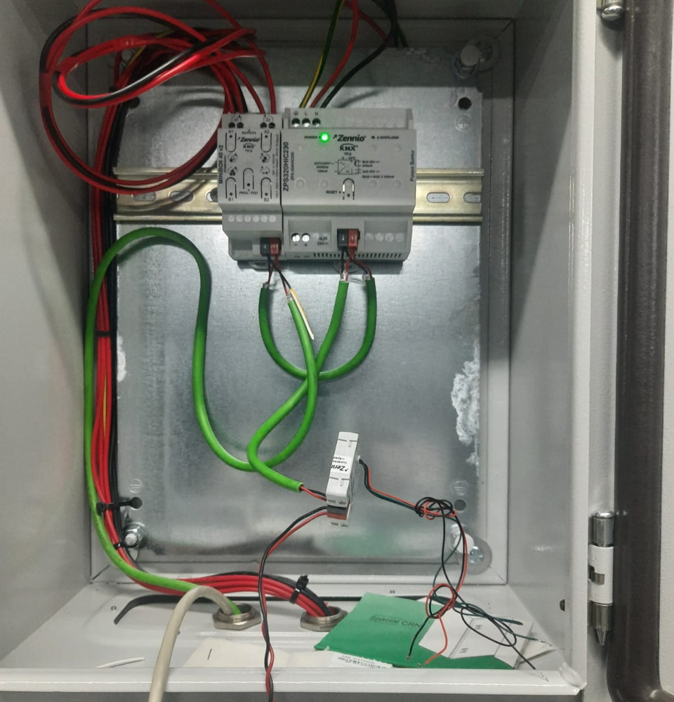 News & Media Light & Logic